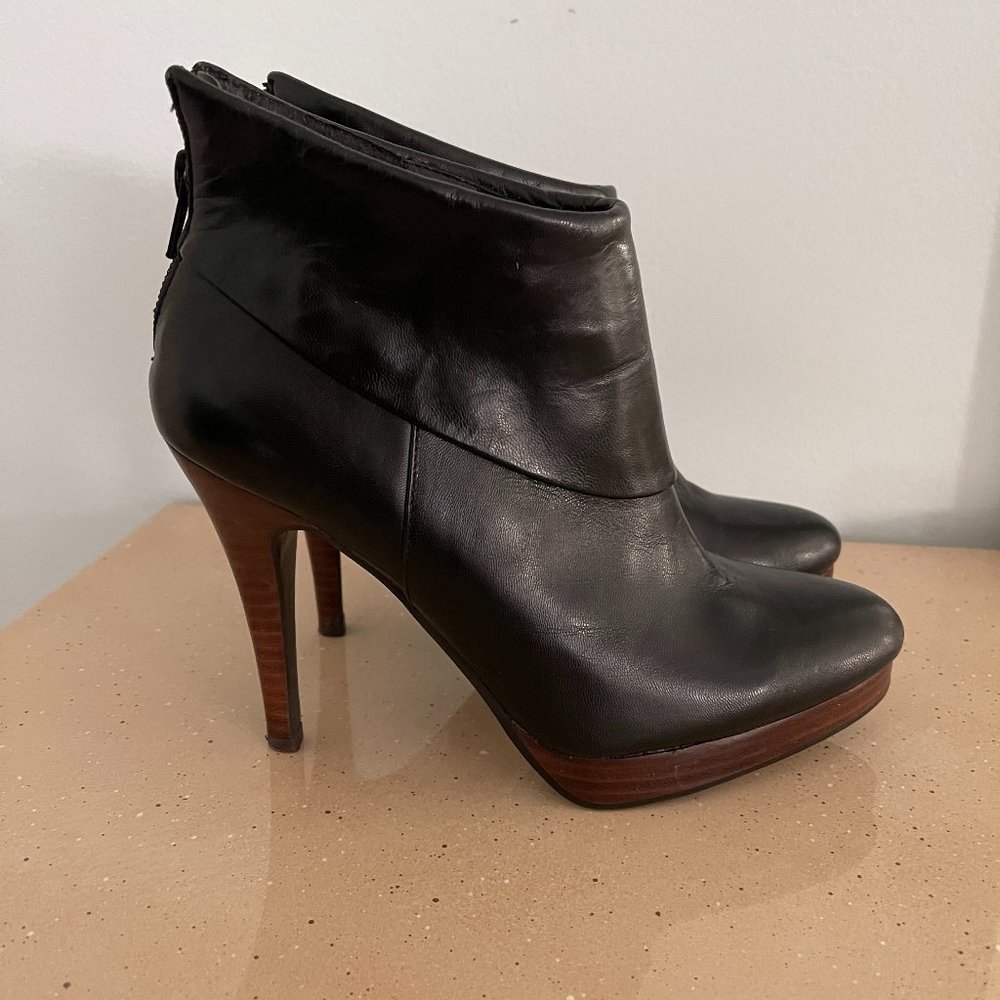 Steve Madden Womens Jassy Black Ankle Boot Size US 6